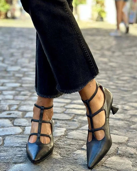 ELEGANT PUMPS WITH STRAPS