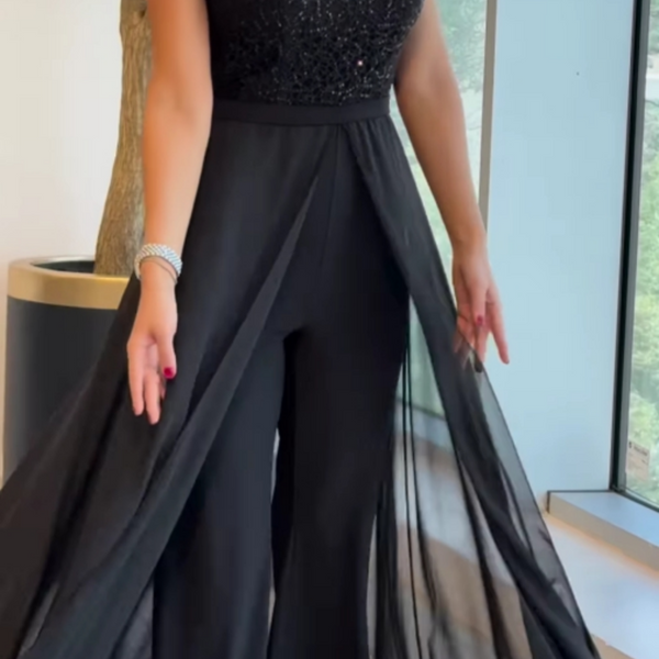 Valeria | Classic Sleeveless Jumpsuit