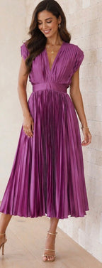 Ellis & Johnson™  | Timeless Pleated Midi Dress