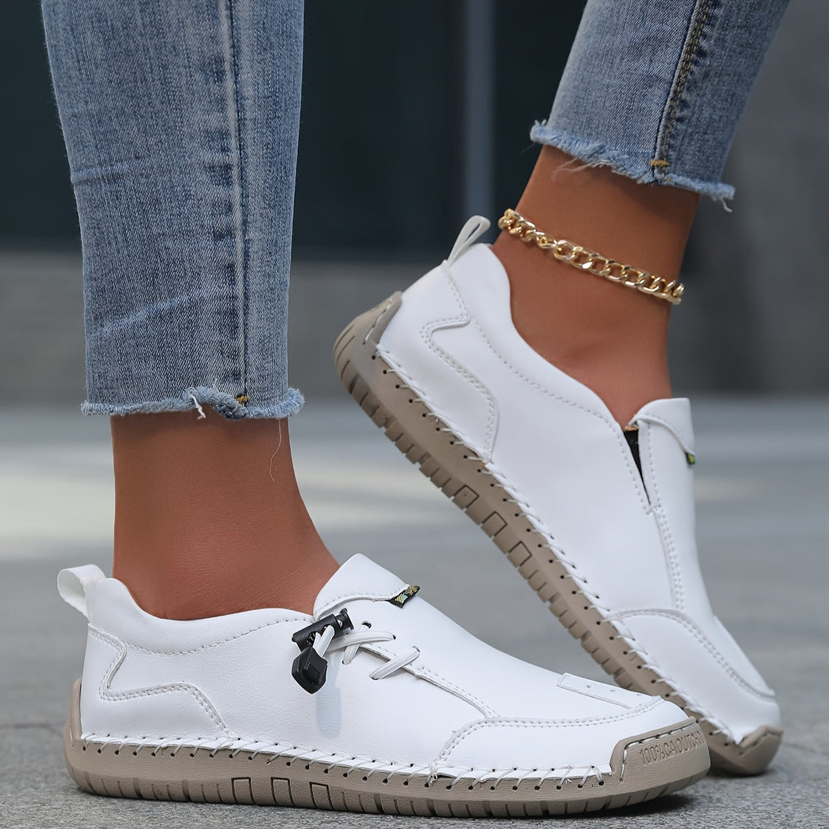Lina – Comfort, Stability & Easy Dressing for Everyday