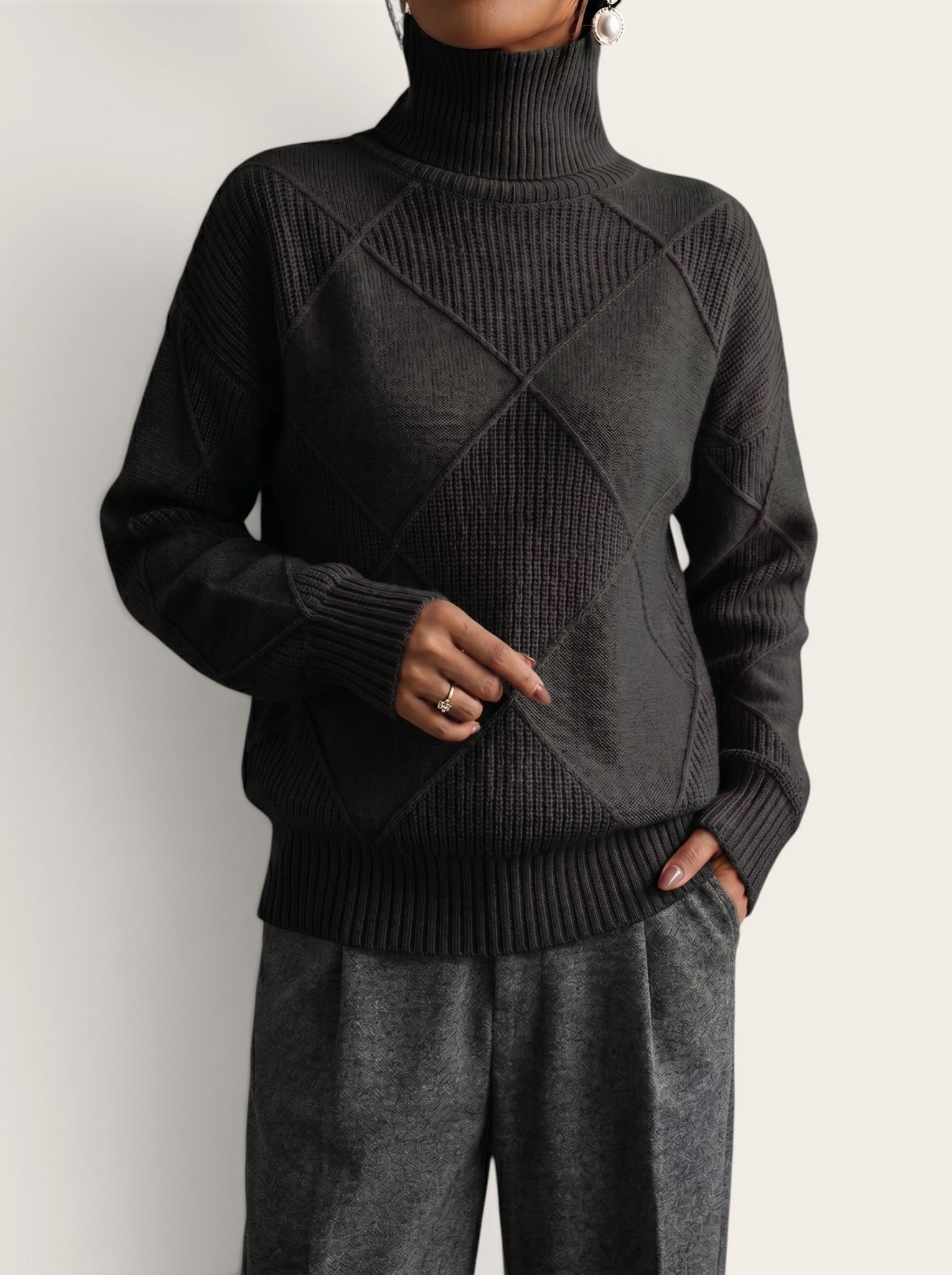 Vivara – Structured Turtleneck Knit