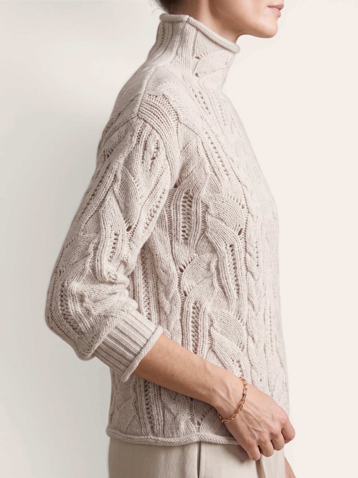Zendrielle – Soft Cable Knit Elegant Sweater