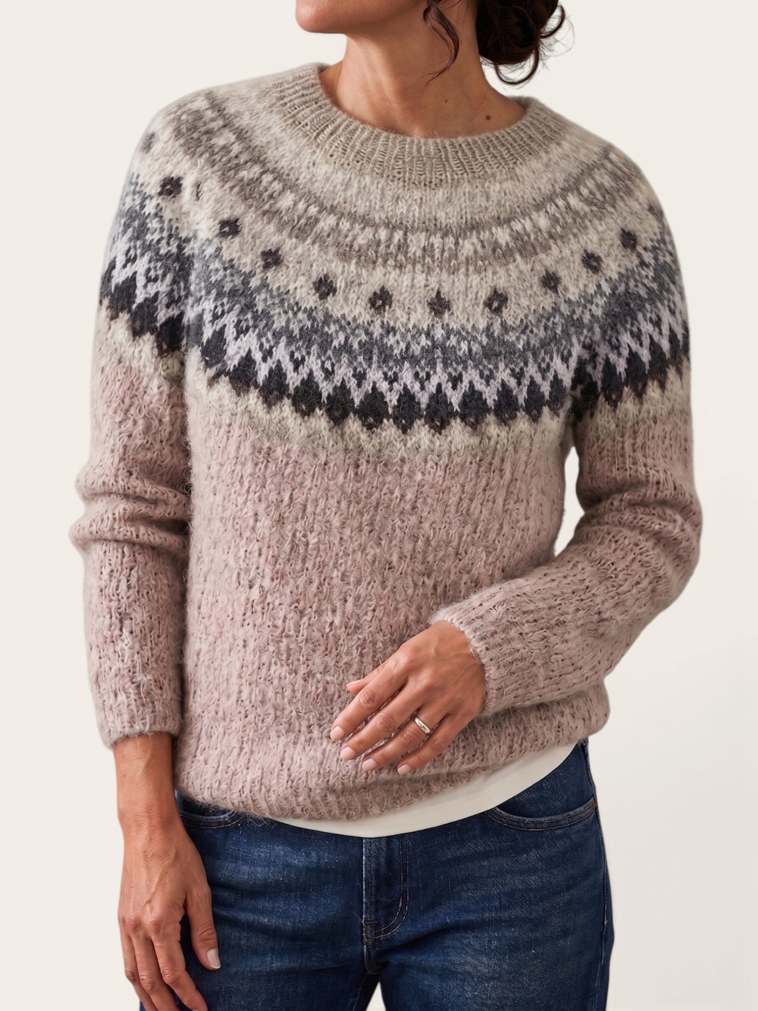Yvanderrah – Nordic Pattern Cozy Sweater