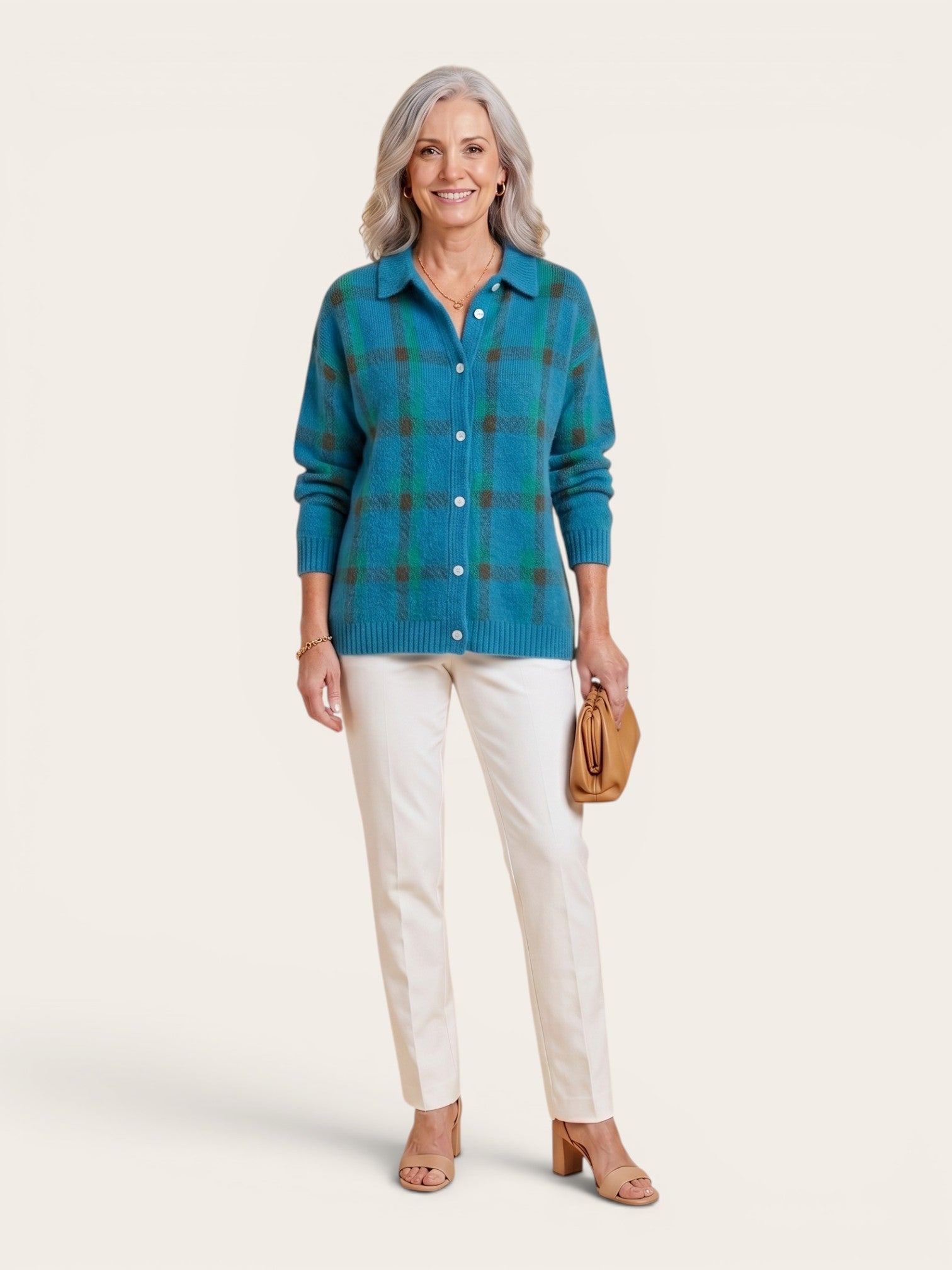 Fiora – Cosy Knit Shirt for Cold-Day Comfort
