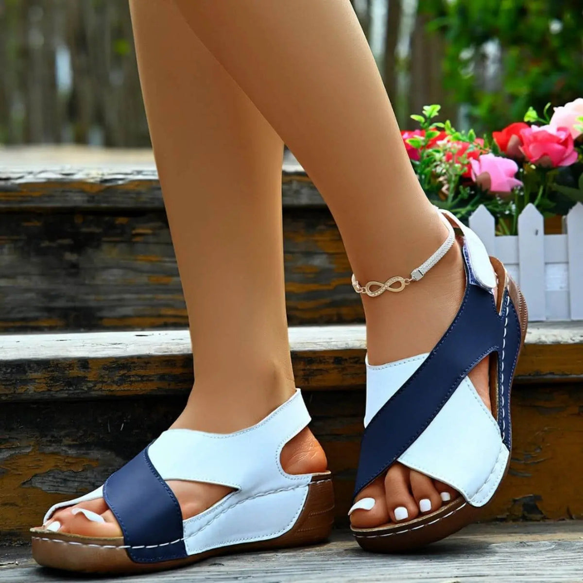 Nicole – Orthopaedic sandals with open toe