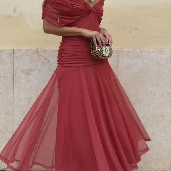 Hayden Laluna® | Elegant Dress With V-Neckline