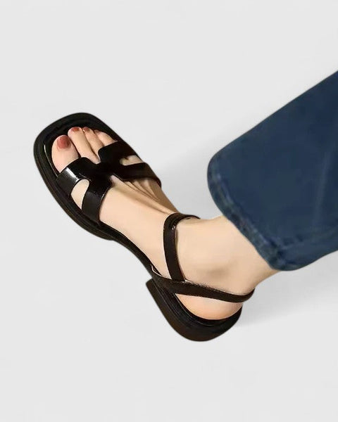Deliane | Sophisticated Flat Sandals