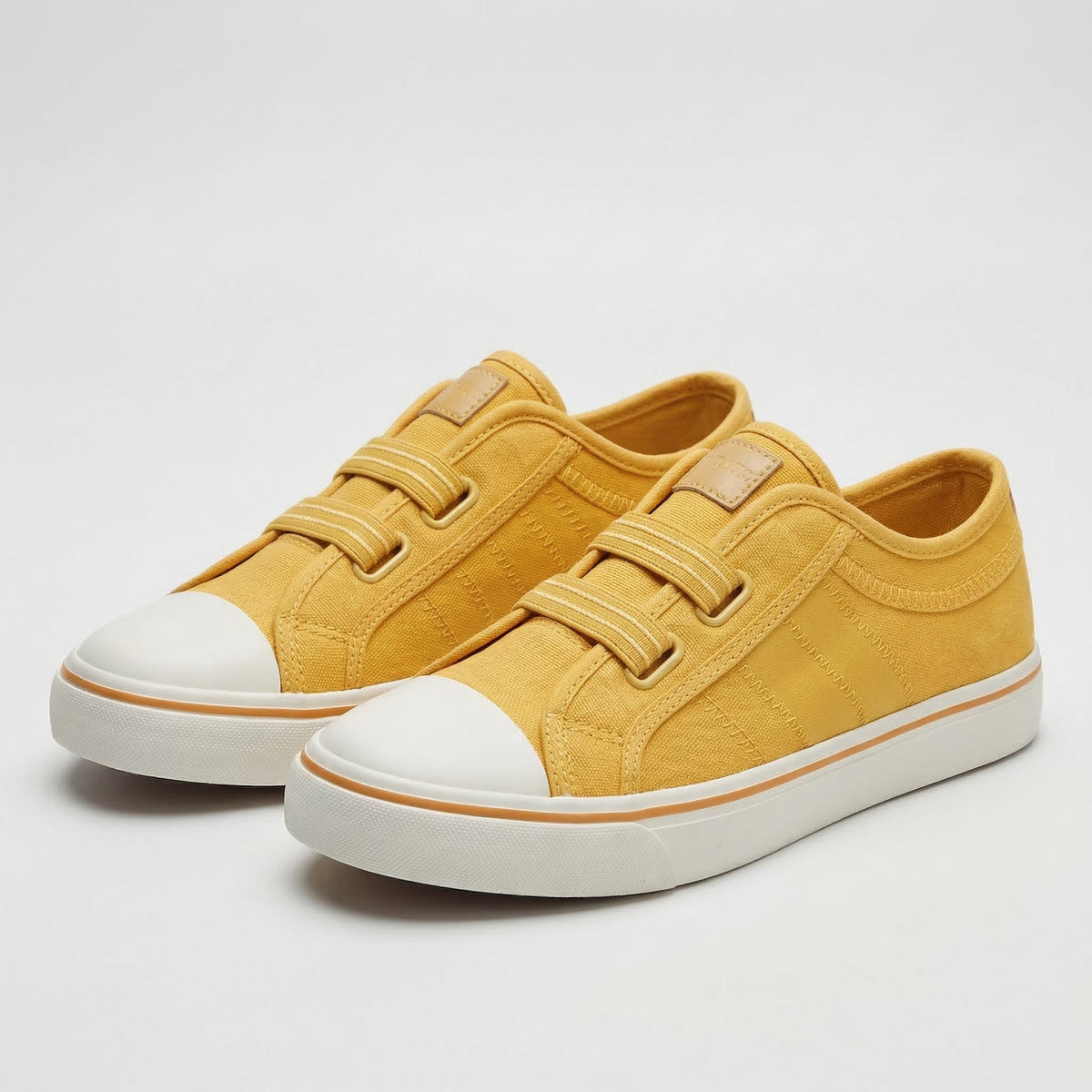 Hanna - Stylish Slip-On Sneakers